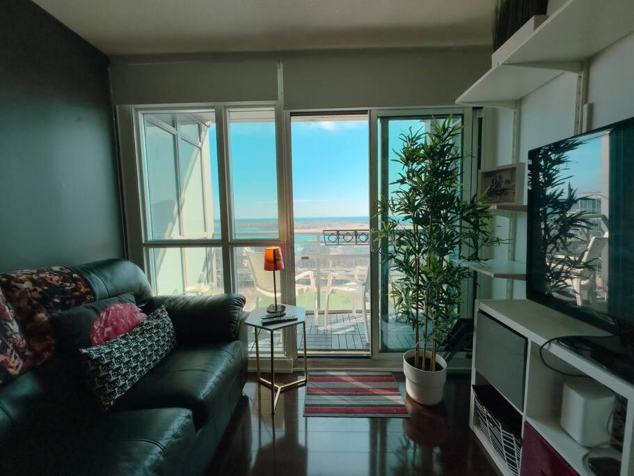 Comfort Two Beds Suite By Cn Tower Rogers Centre Plus Free Parking Toronto Eksteriør billede