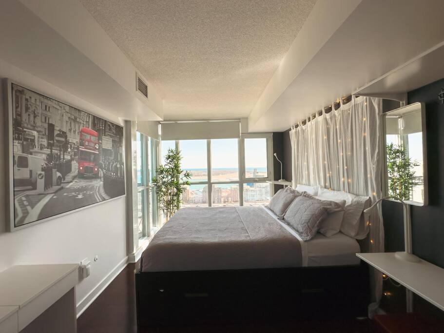 Comfort Two Beds Suite By Cn Tower Rogers Centre Plus Free Parking Toronto Eksteriør billede
